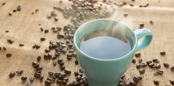 Kaffeetasse mit Kaffeebohnen